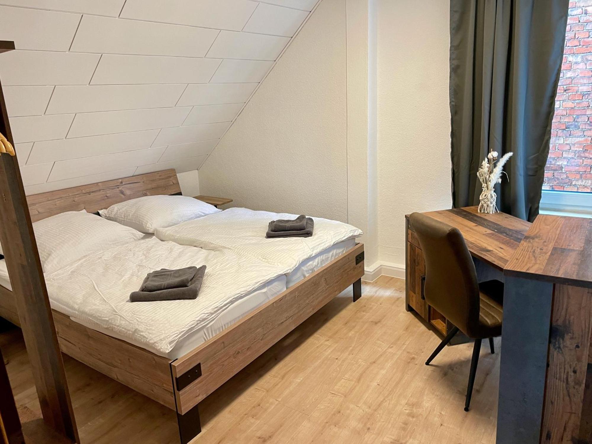 Bright Elzer Strasse Apartment Хилдесхайм Екстериор снимка
